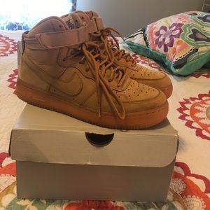 Nike Air Forces wheats (tan, hightop)